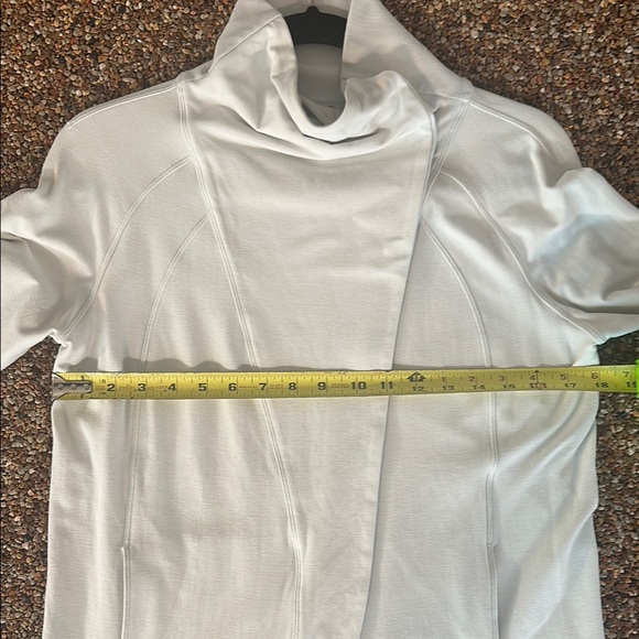 Lululemon Rulu Rally Wrap - Picture 8 of 9